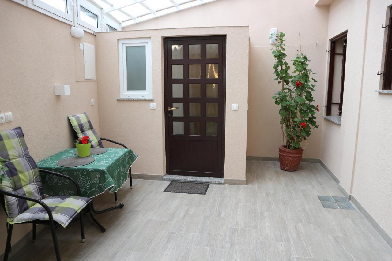 Apartments Komel I أوباتيا المظهر الخارجي الصورة