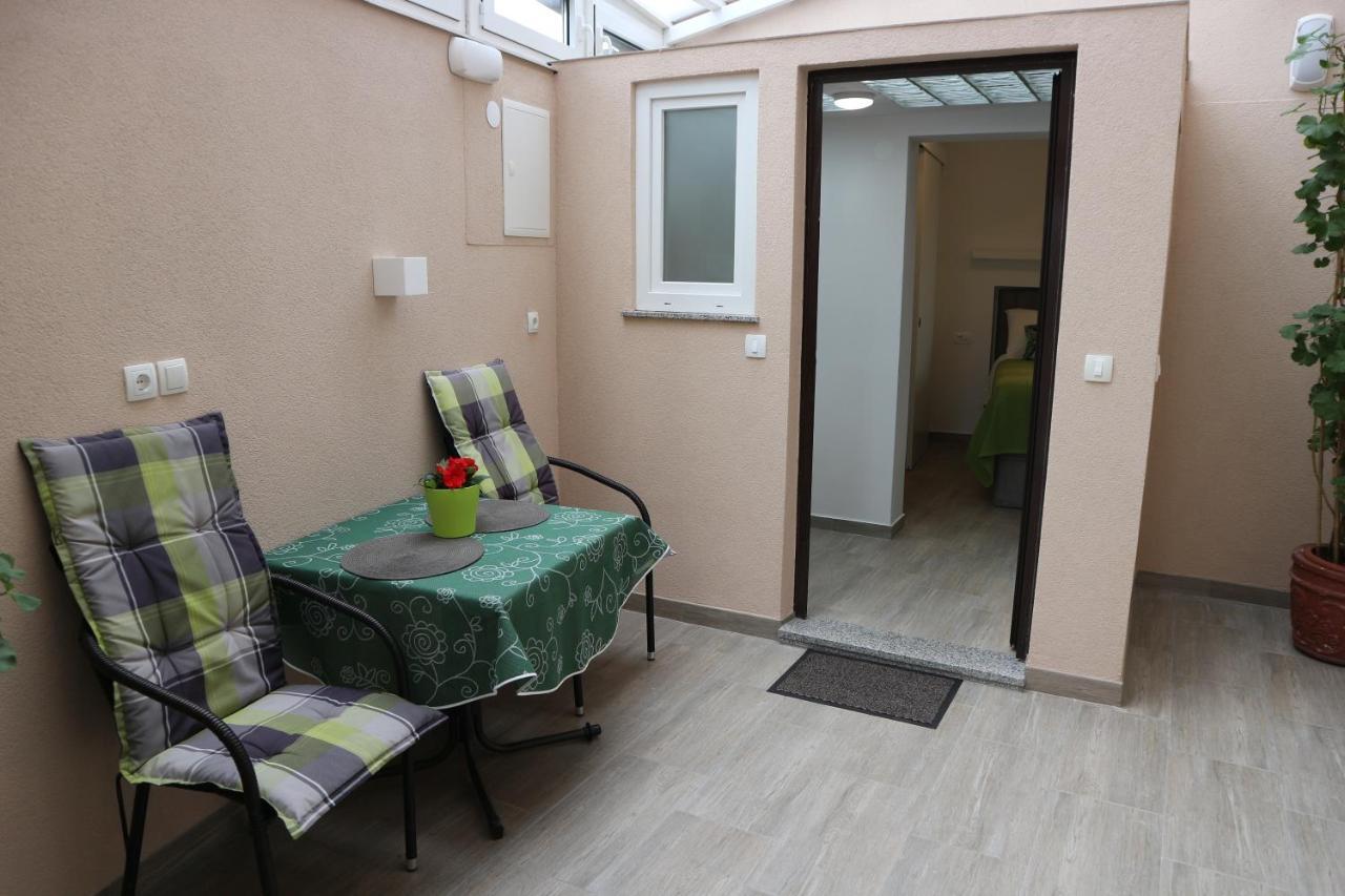 Apartments Komel I أوباتيا المظهر الخارجي الصورة